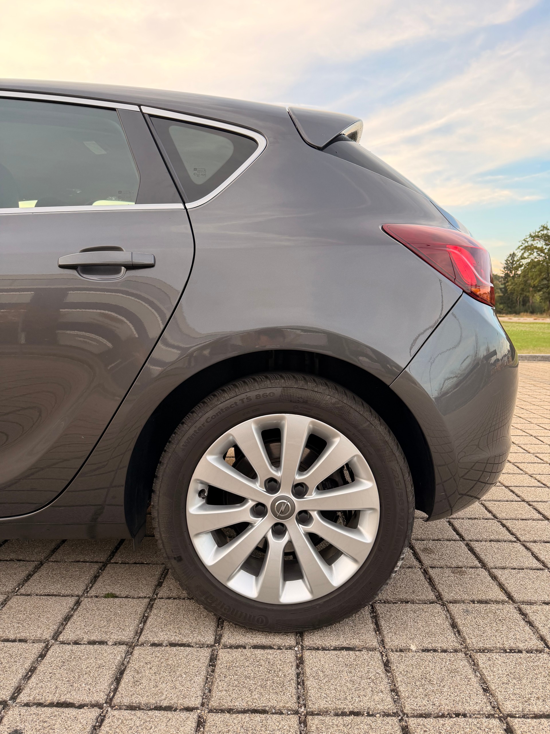 OPEL Astra 1.6i 16V Turbo Sport Automatic-image-14