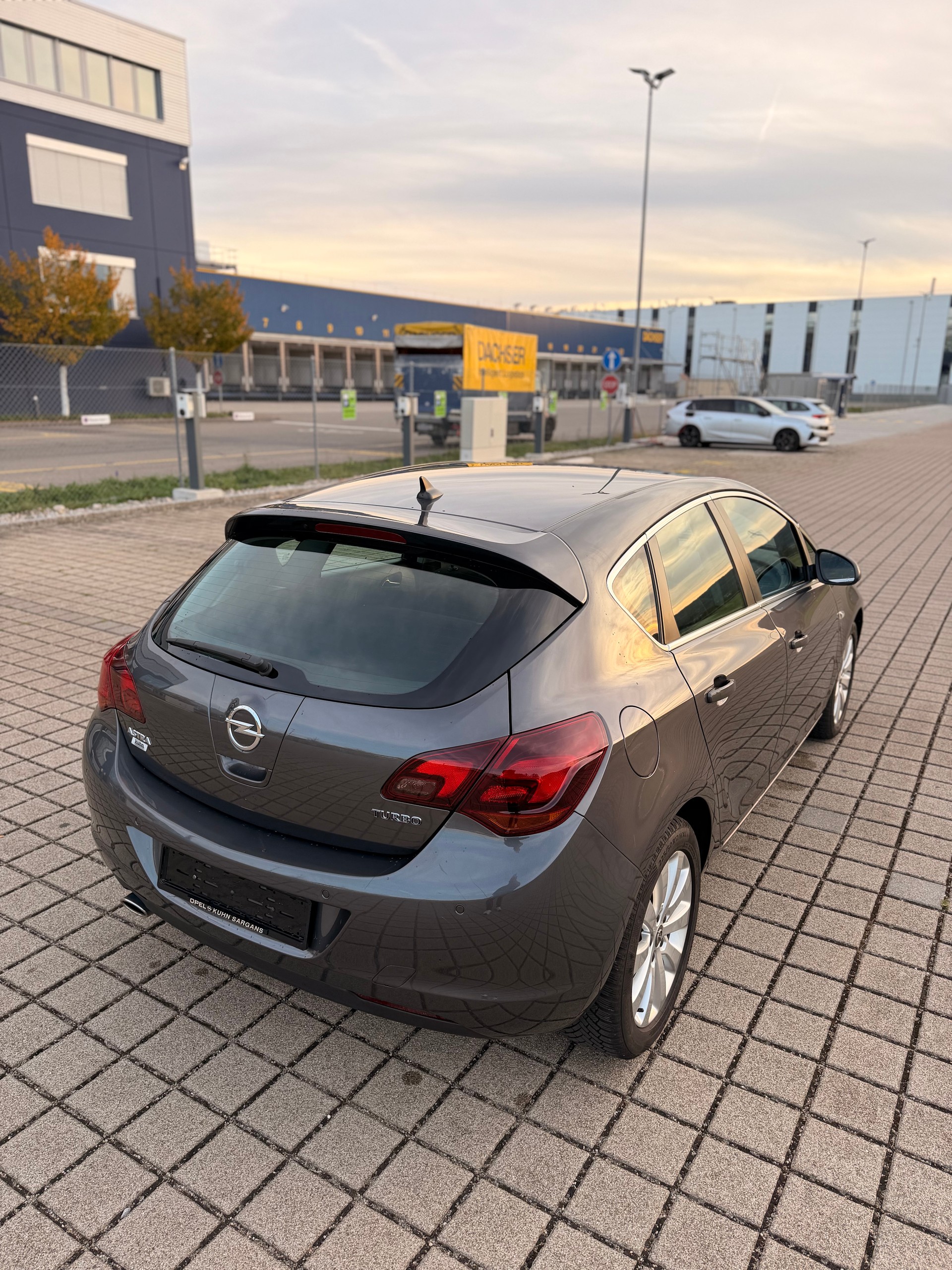 OPEL Astra 1.6i 16V Turbo Sport Automatic-image-8