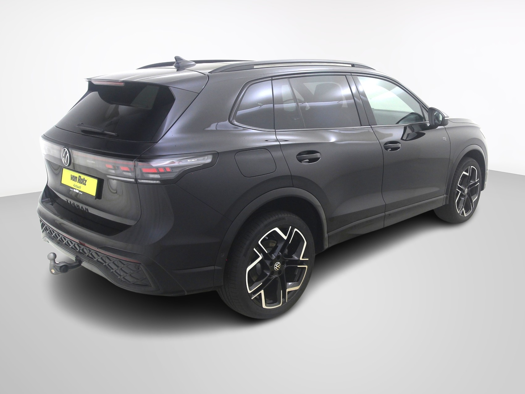 VW Tiguan 2.0 TDI R-Line 4motion-image-4