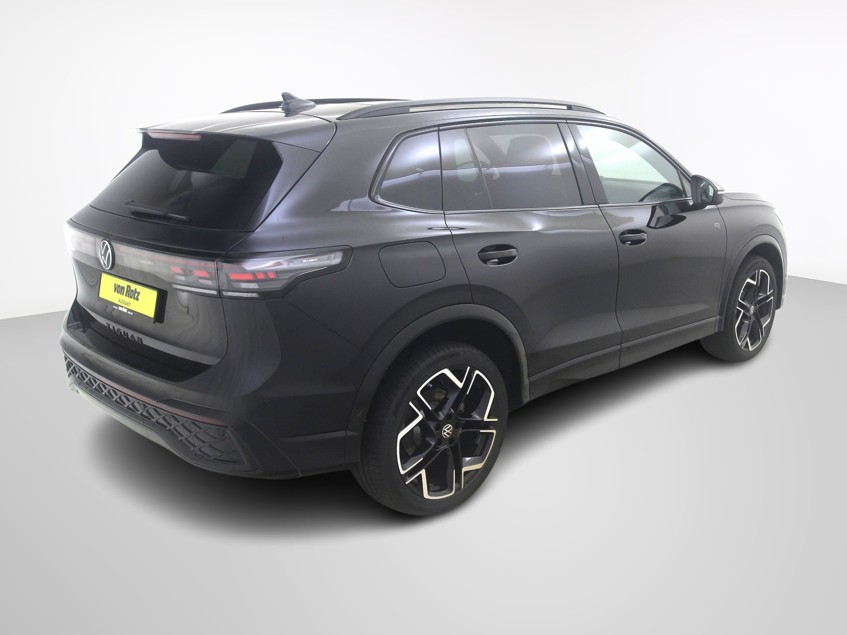 VW Tiguan 2.0 TDI R-Line 4motion-image-5