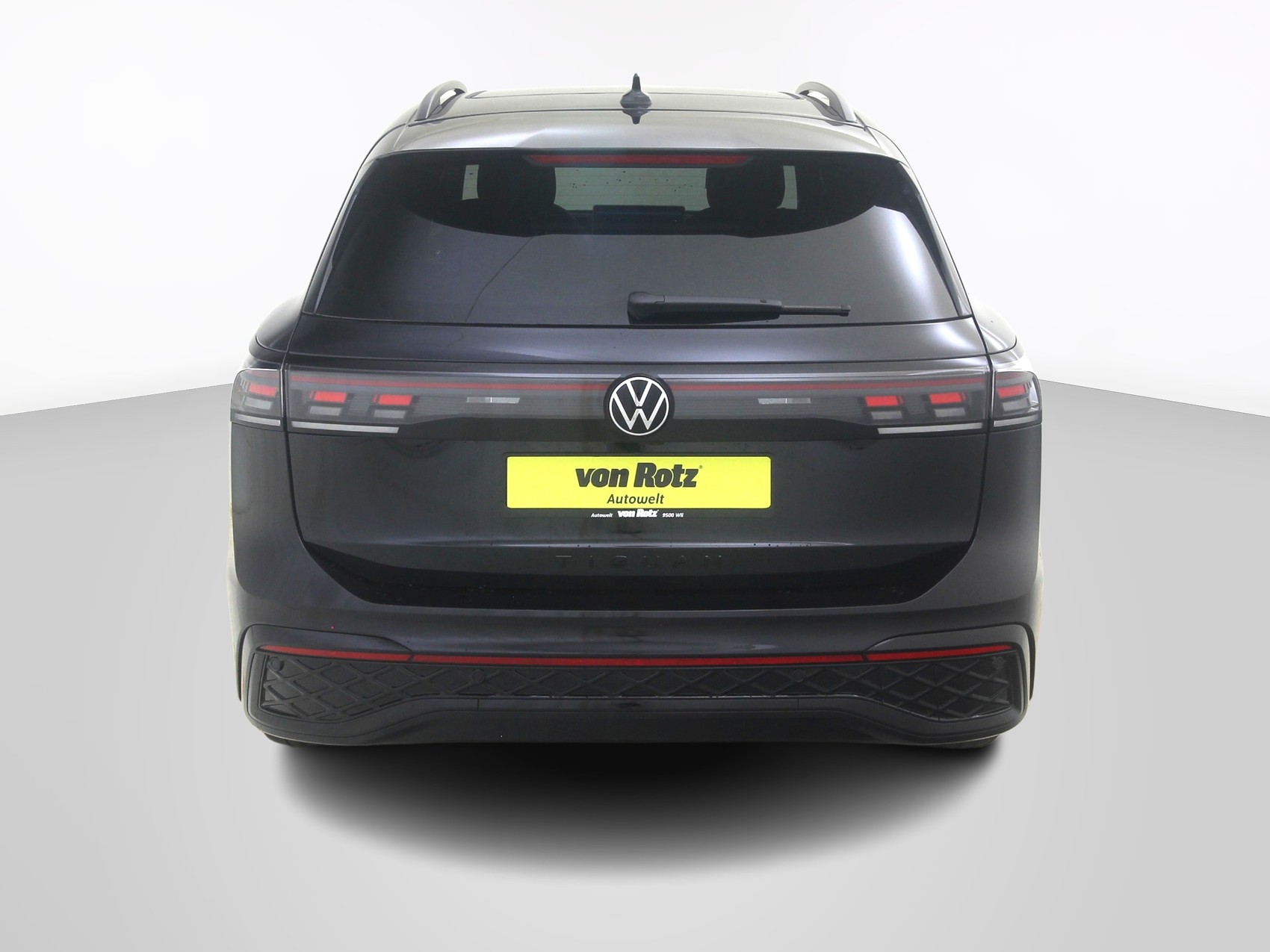 VW Tiguan 2.0 TDI R-Line 4motion-image-2
