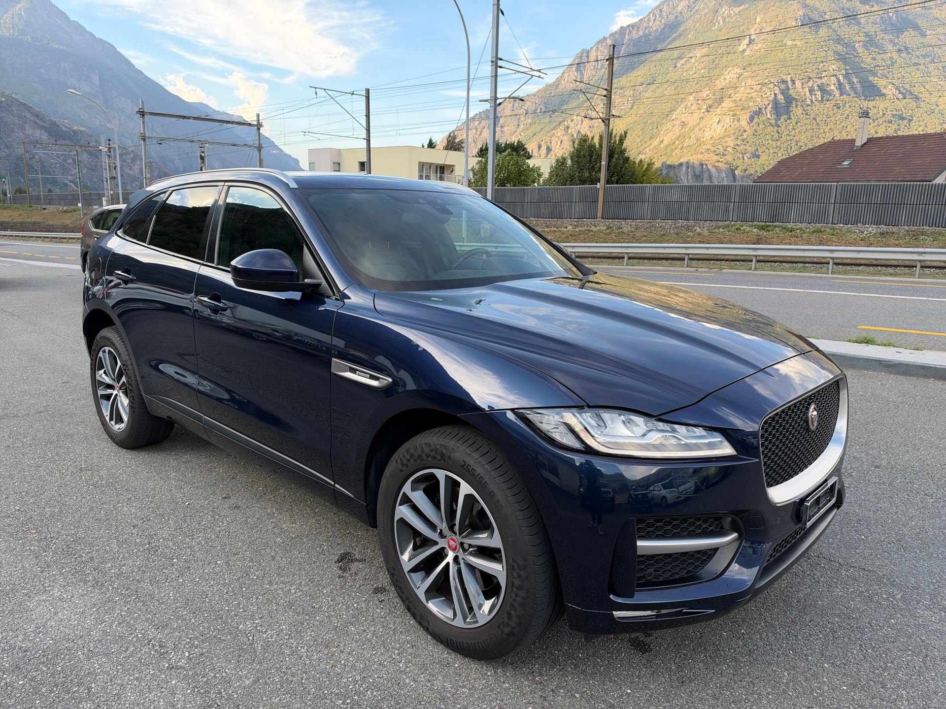JAGUAR F-Pace 3.0 TD R-Sport AWD Automatik-image-4