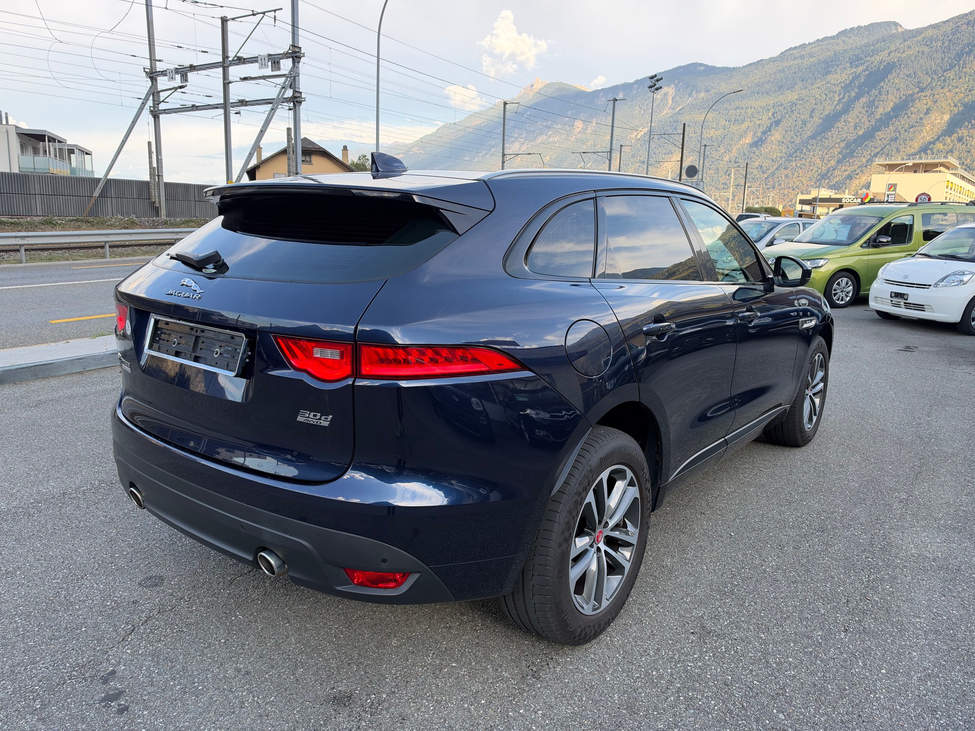 JAGUAR F-Pace 3.0 TD R-Sport AWD Automatik-image-6