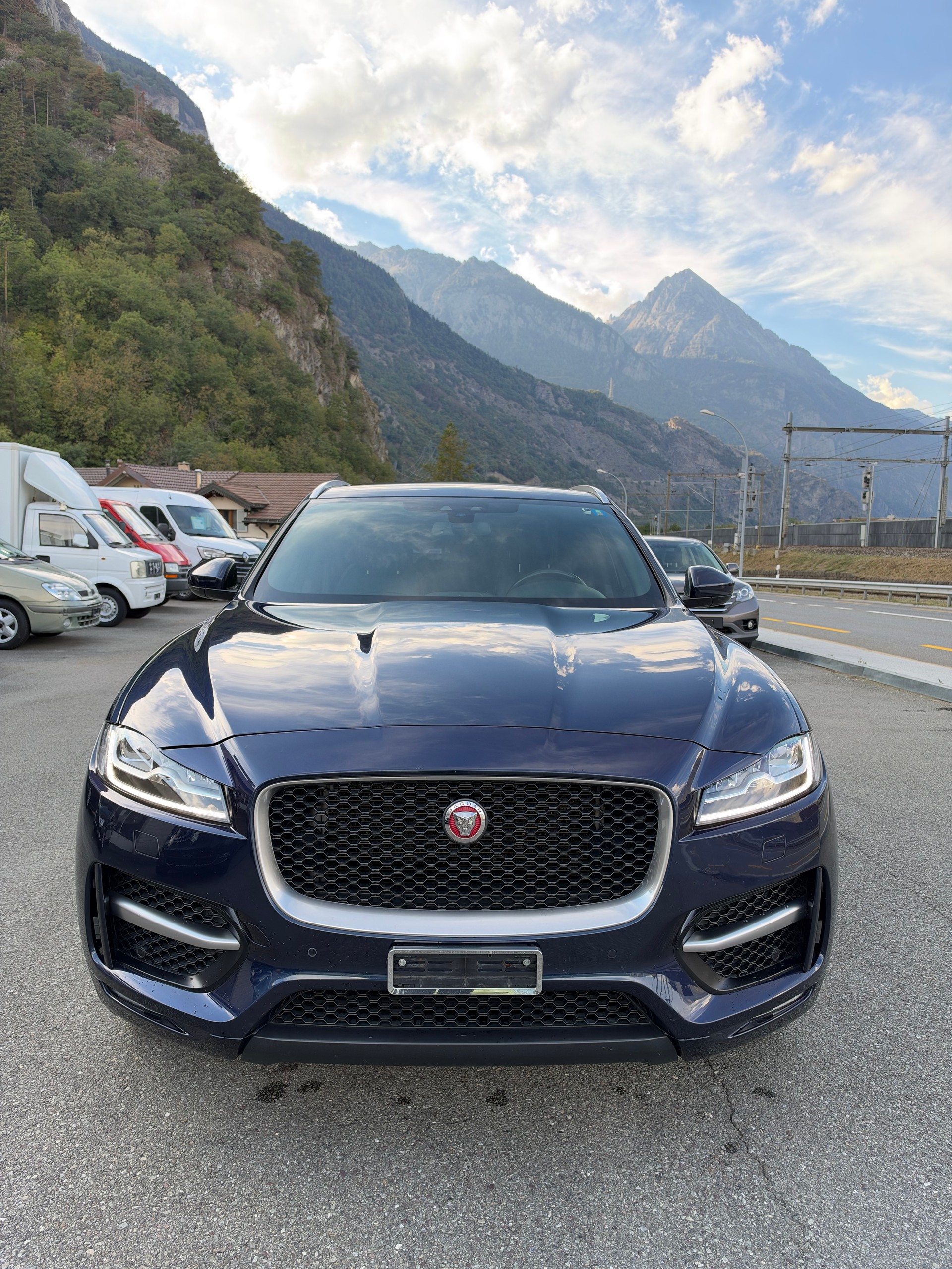 JAGUAR F-Pace 3.0 TD R-Sport AWD Automatik-image-3