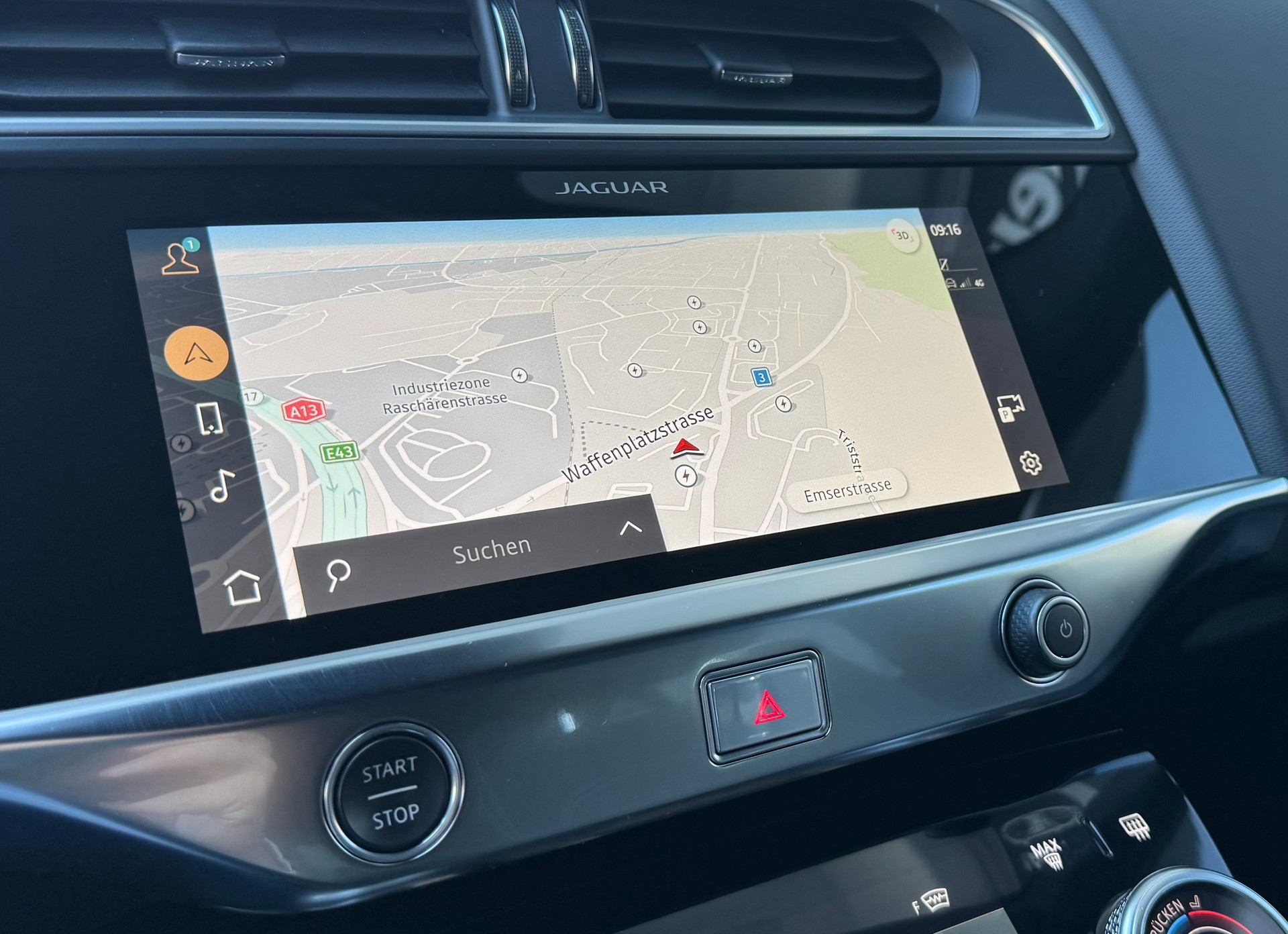 JAGUAR I-Pace EV400 90kW/h R-Dynamic HSE-image-16