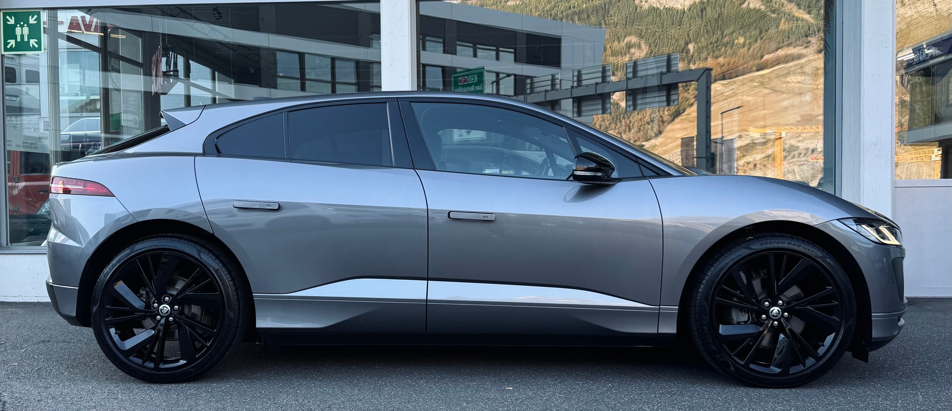 JAGUAR I-Pace EV400 90kW/h R-Dynamic HSE-showroom-element-1