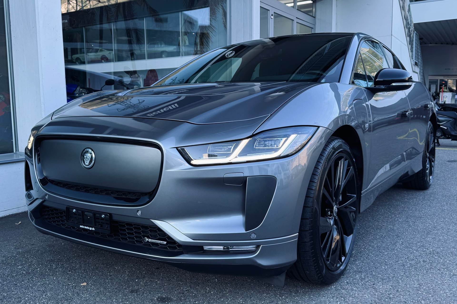 JAGUAR I-Pace EV400 90kW/h R-Dynamic HSE-image-5