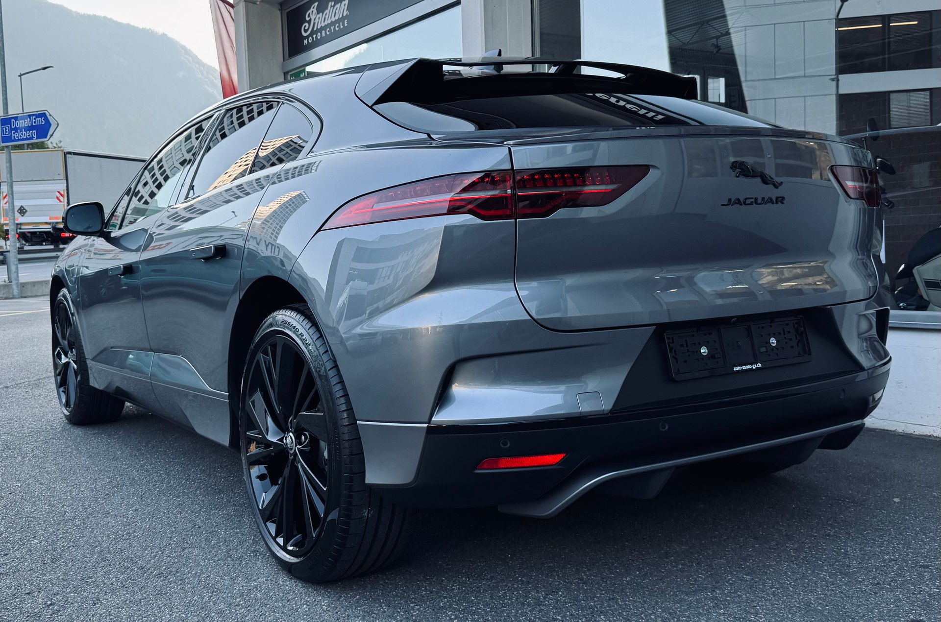 JAGUAR I-Pace EV400 90kW/h R-Dynamic HSE-showroom-element-3
