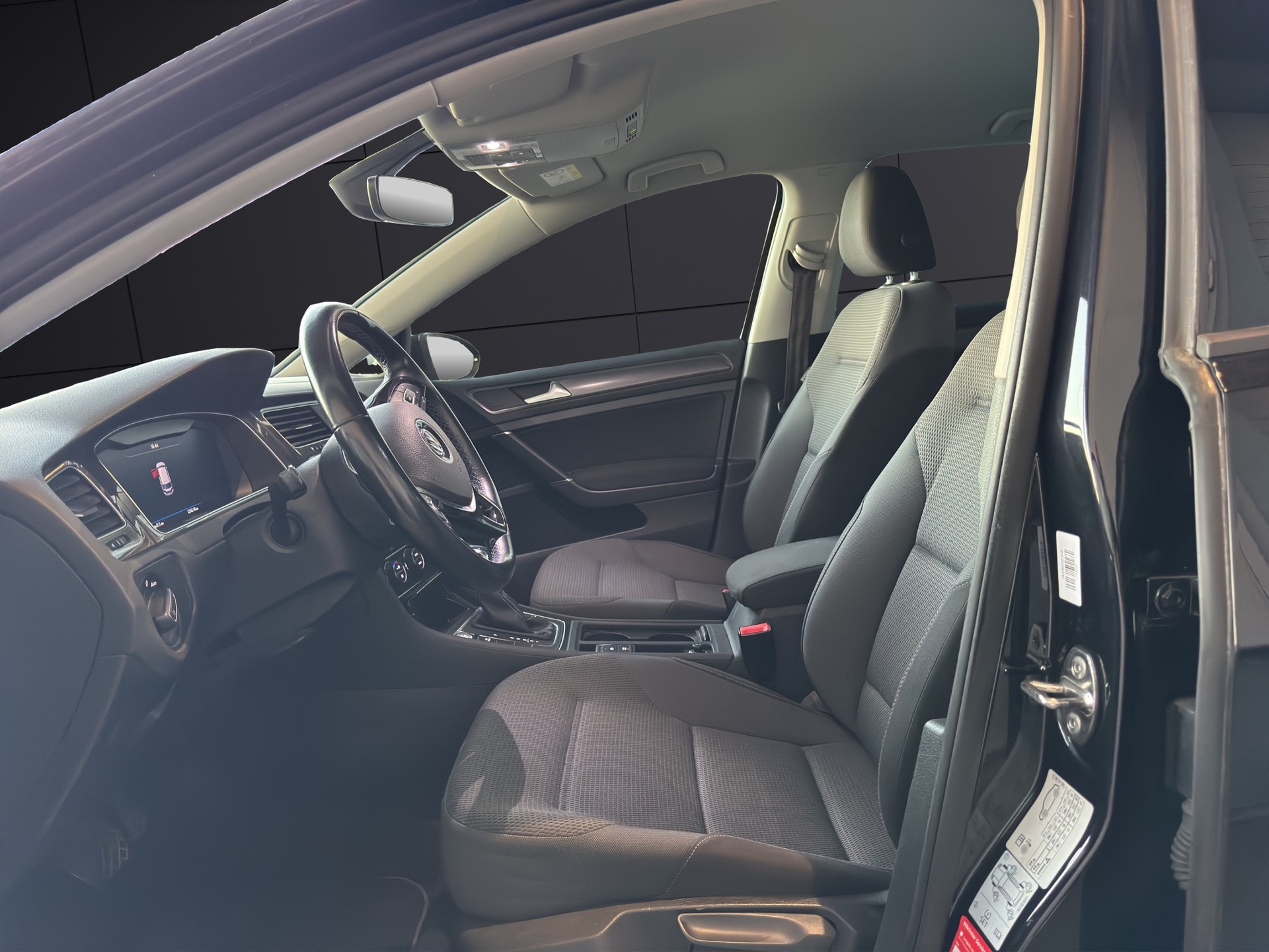 VW e-Golf-image-8