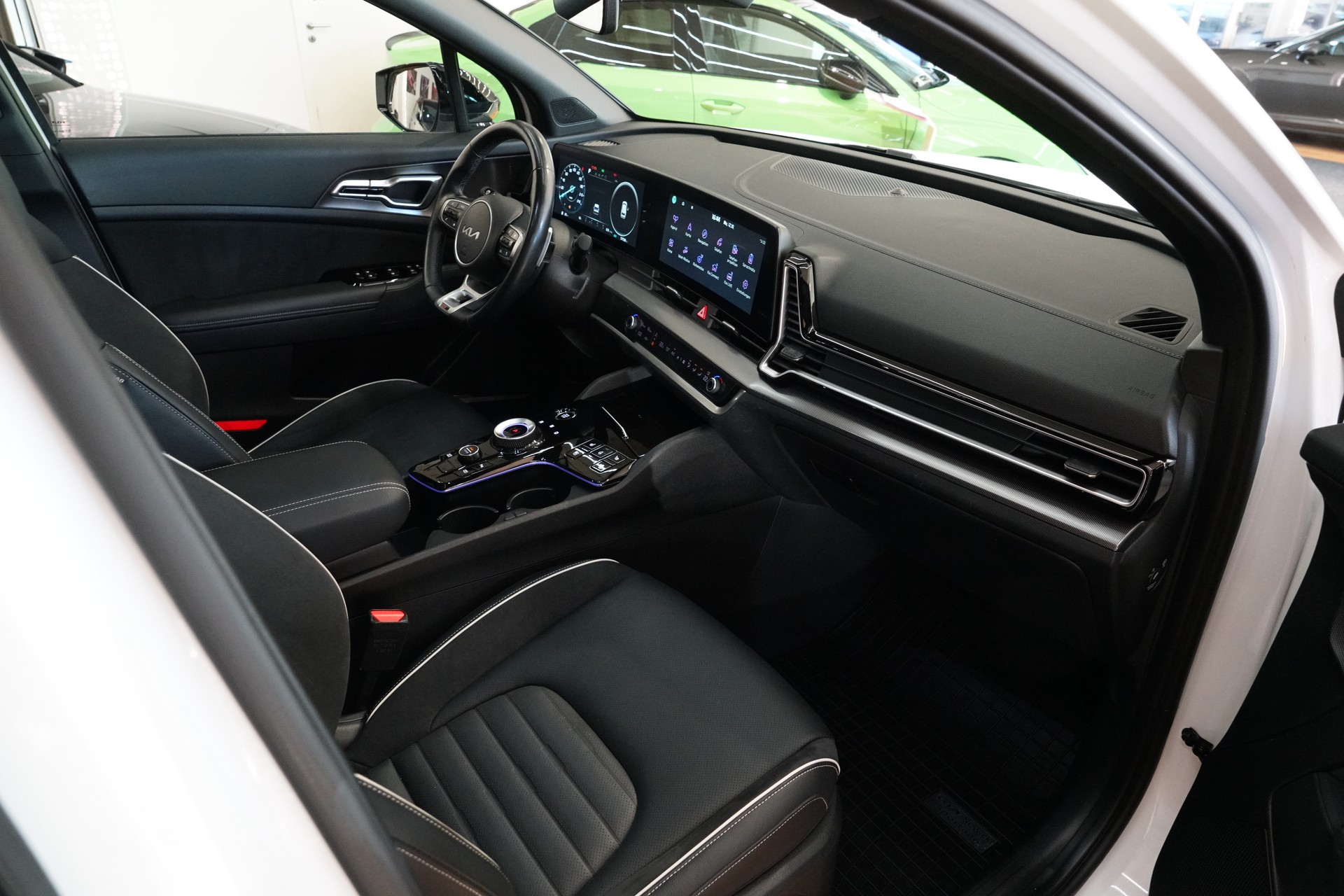 KIA Sportage 1.6T-GDi HEV GT-Line 4x4 A-image-11