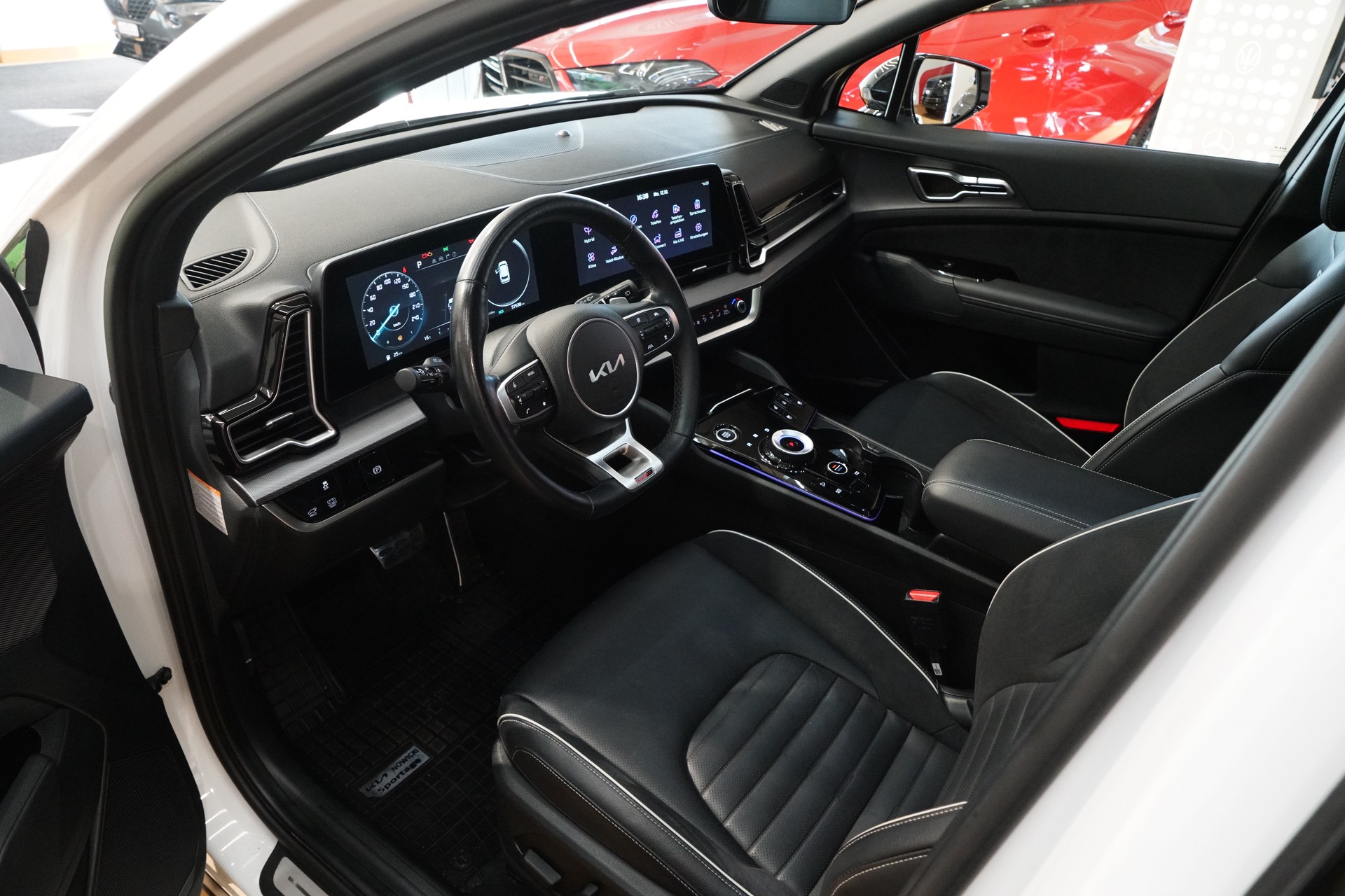 KIA Sportage 1.6T-GDi HEV GT-Line 4x4 A-image-9