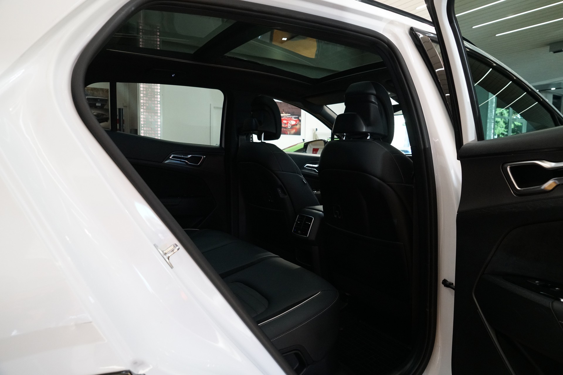 KIA Sportage 1.6T-GDi HEV GT-Line 4x4 A-image-18
