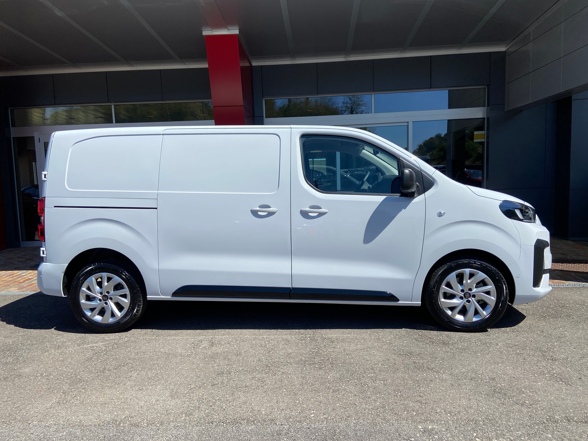 FIAT Scudo 2.0 BlueHDi L2 EAT8 AHK-image-21