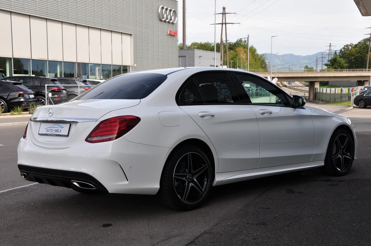 MERCEDES-BENZ C 200 AMG Line 4Matic 9G-Tronic-image-10