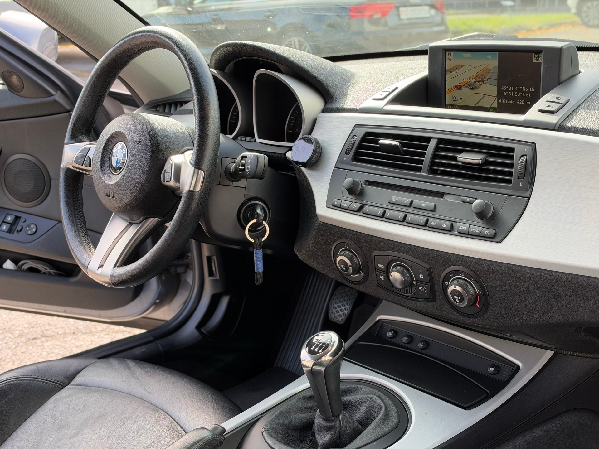 BMW Z4 3.0si Coupé-image-11