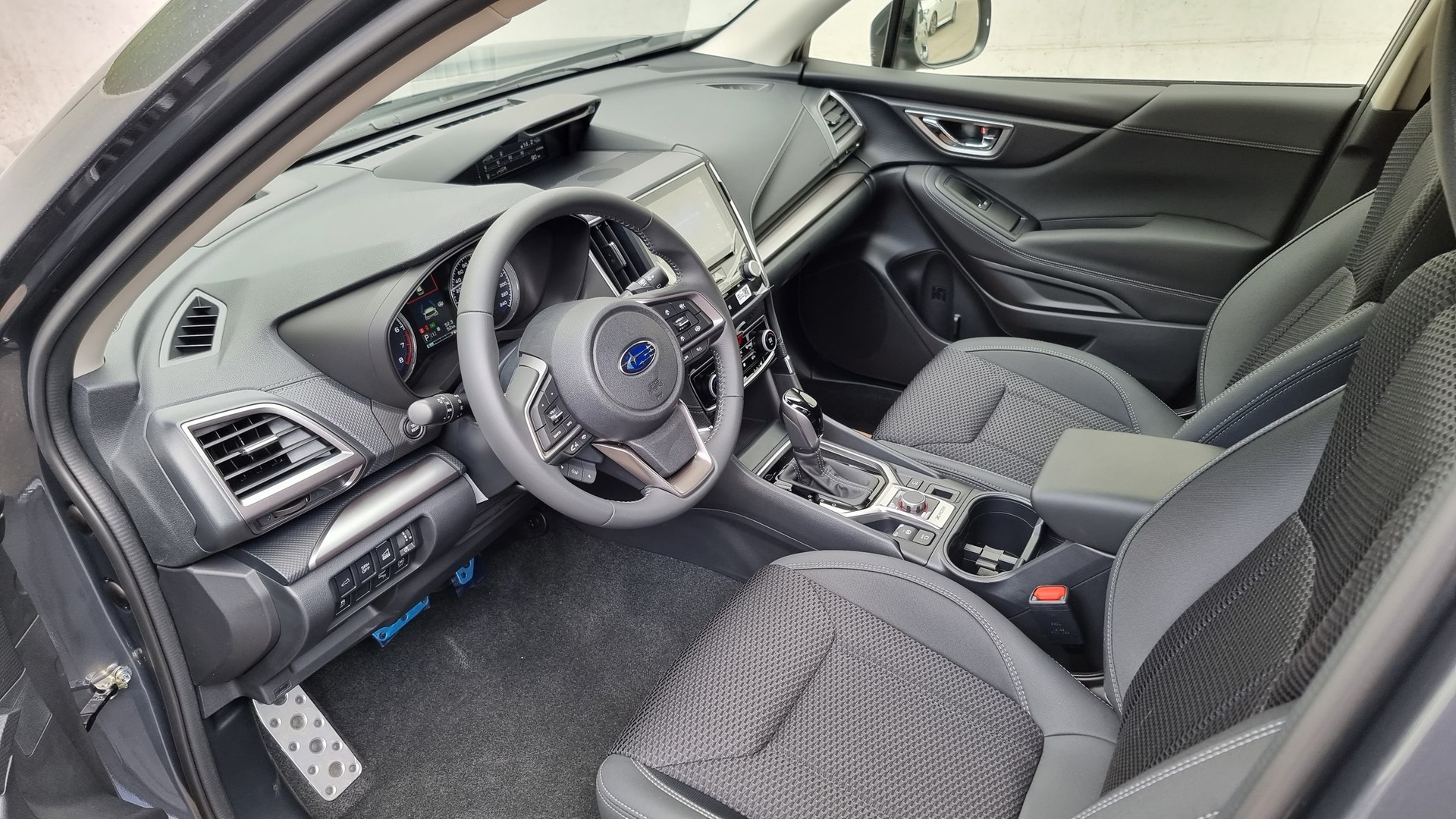 SUBARU Forester 2.0i e SwissPlus-image-7