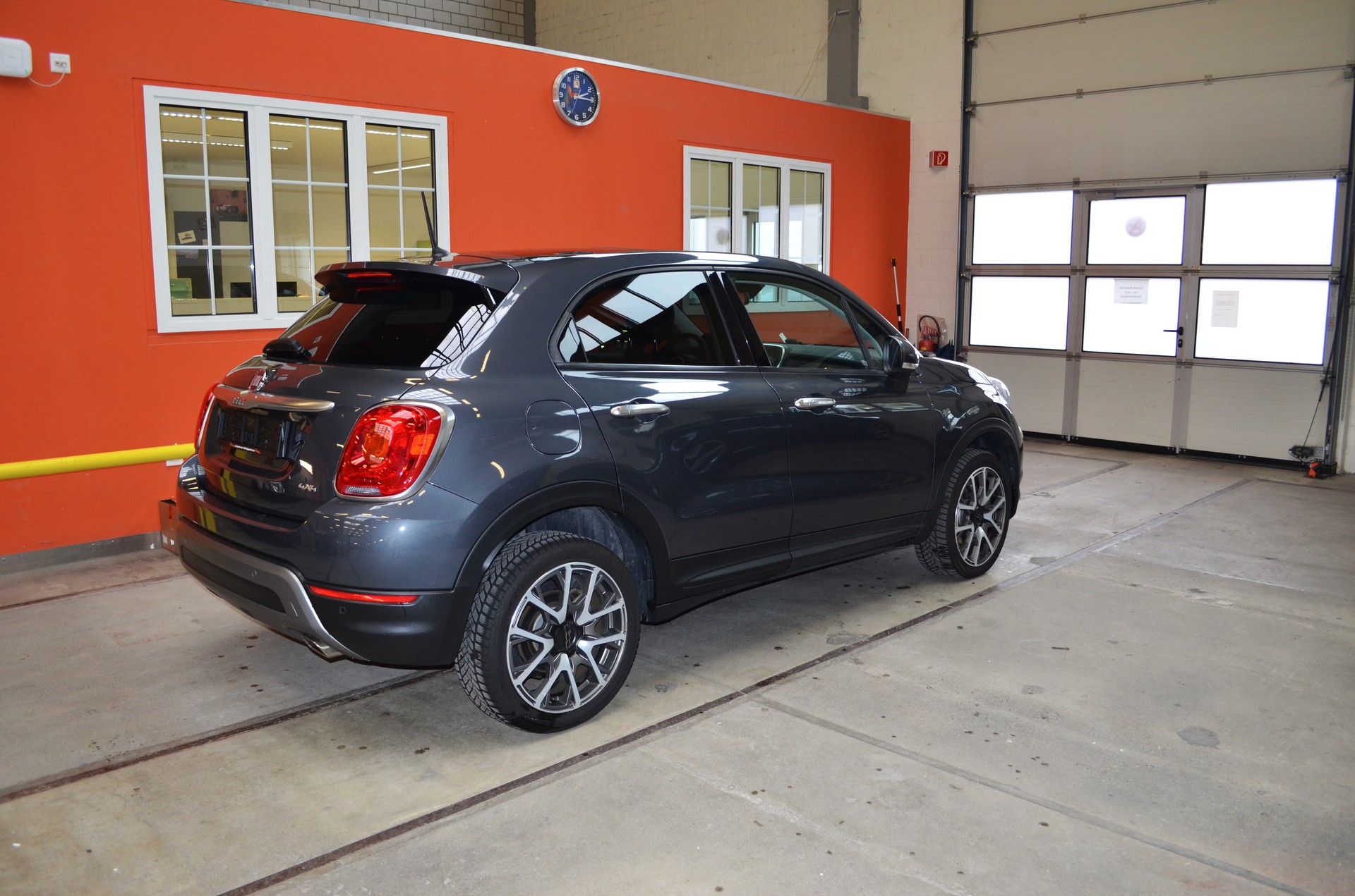 FIAT 500X 2.0 MJ Cross 4x4 Automatic-image-4