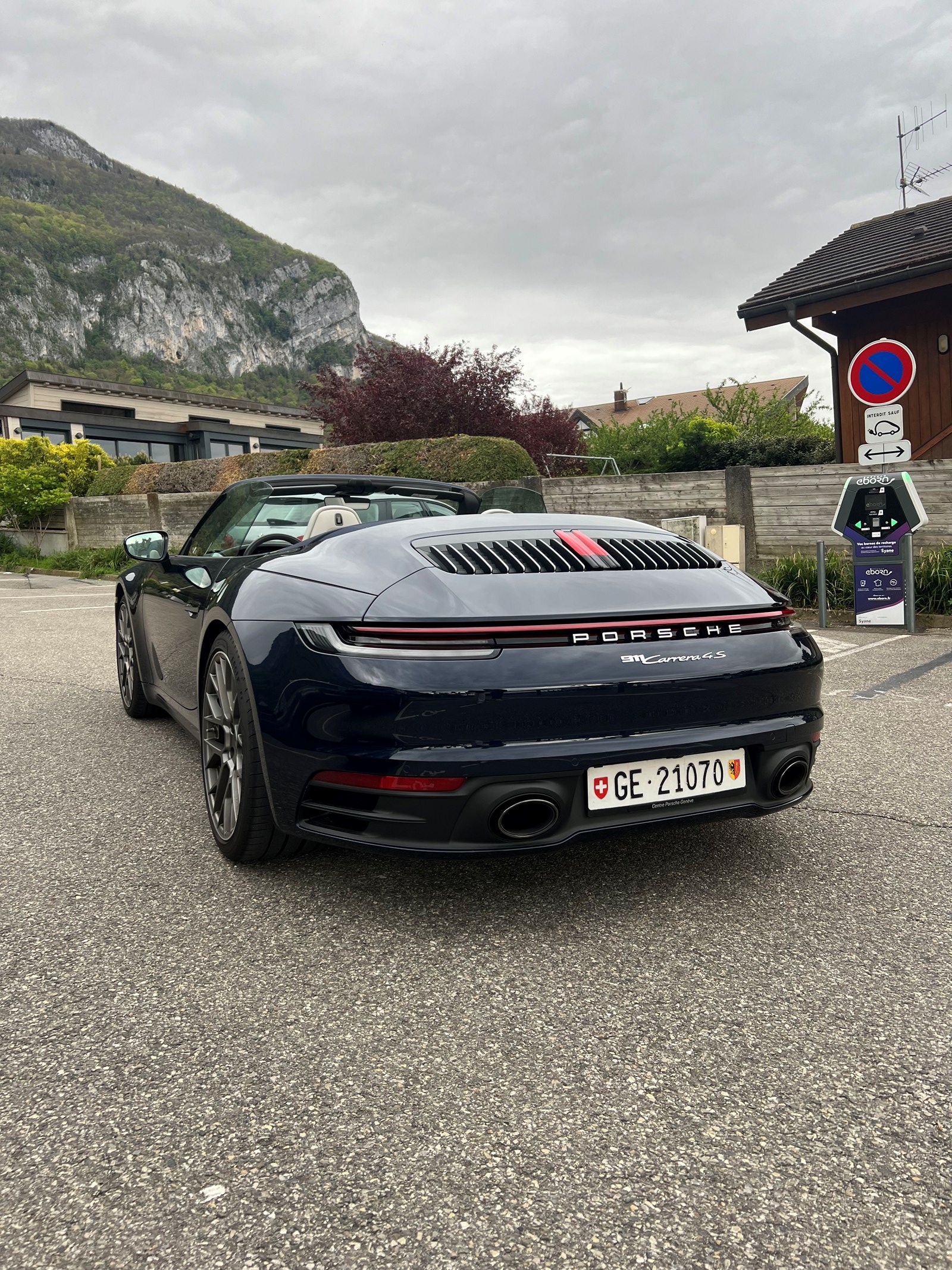 PORSCHE 911 Carrera 4S Cabriolet PDK-image-1