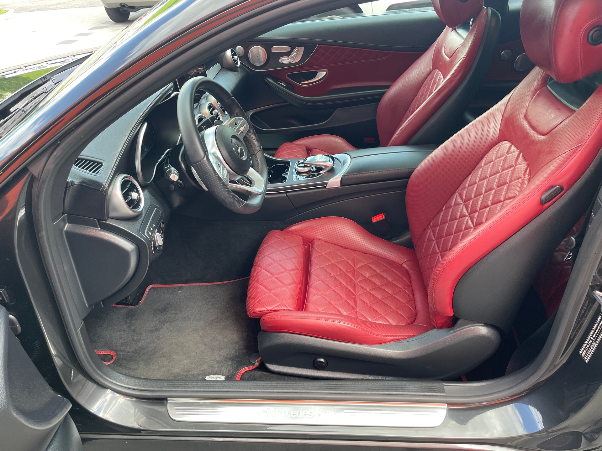 MERCEDES-BENZ C 300 Coupé 4Matic AMG Line 9G-tronic-image-14