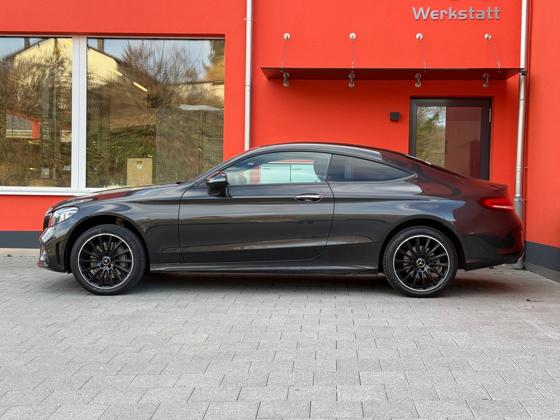 MERCEDES-BENZ C 300 Coupé 4Matic AMG Line 9G-tronic-image-1