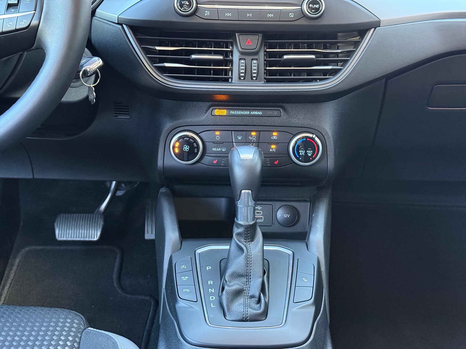 FORD Focus 1.0 MHEV Cool Connect Automat LEASING AB 226.52 CHF / MONAT-image-13