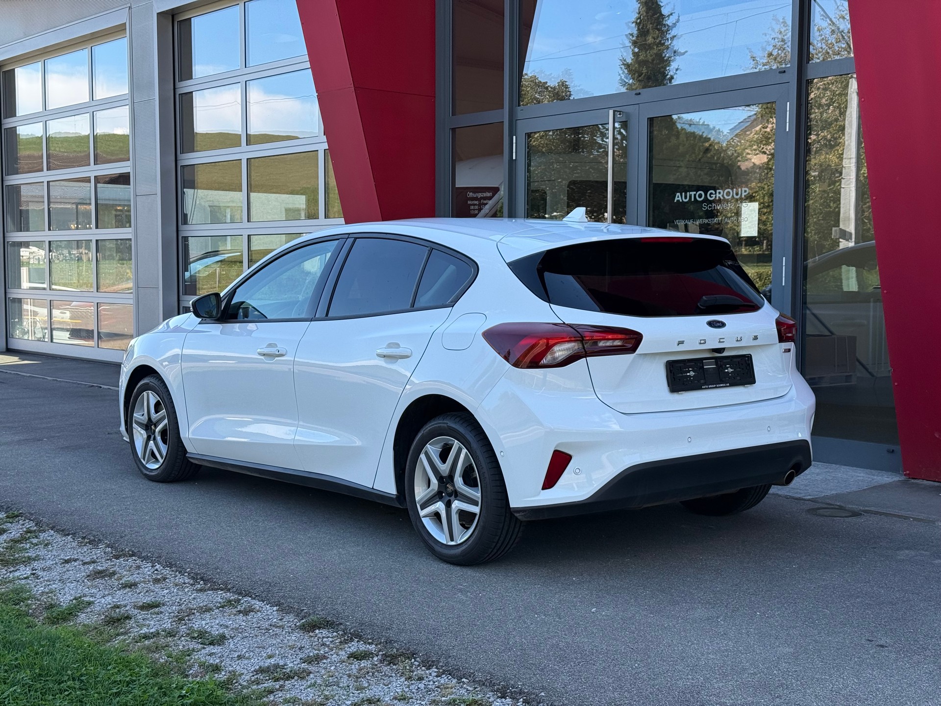 FORD Focus 1.0 MHEV Cool Connect Automat LEASING AB 226.52 CHF / MONAT-showroom-element-2