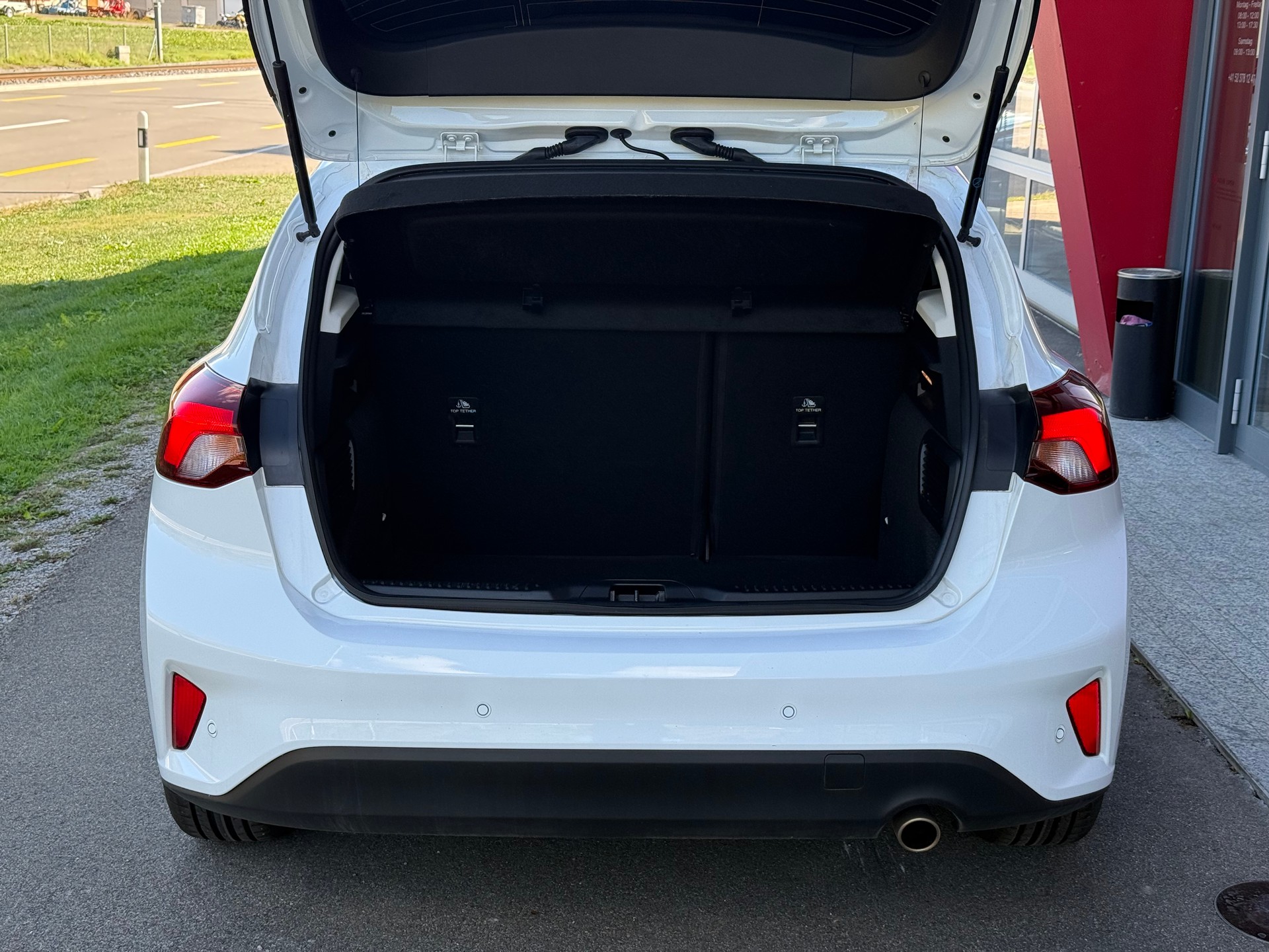 FORD Focus 1.0 MHEV Cool Connect Automat LEASING AB 226.52 CHF / MONAT-image-5