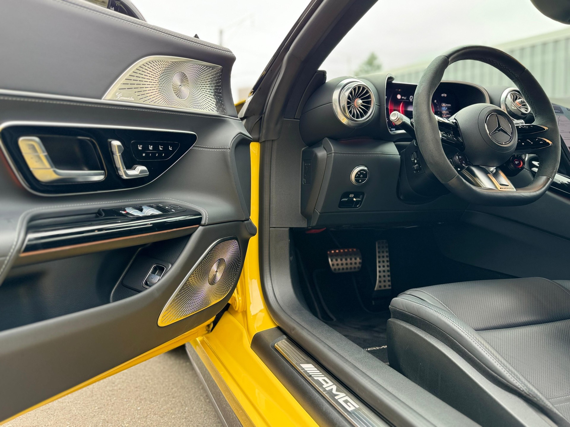 MERCEDES-BENZ AMG SL 63 4M Speedshift MCT-image-16