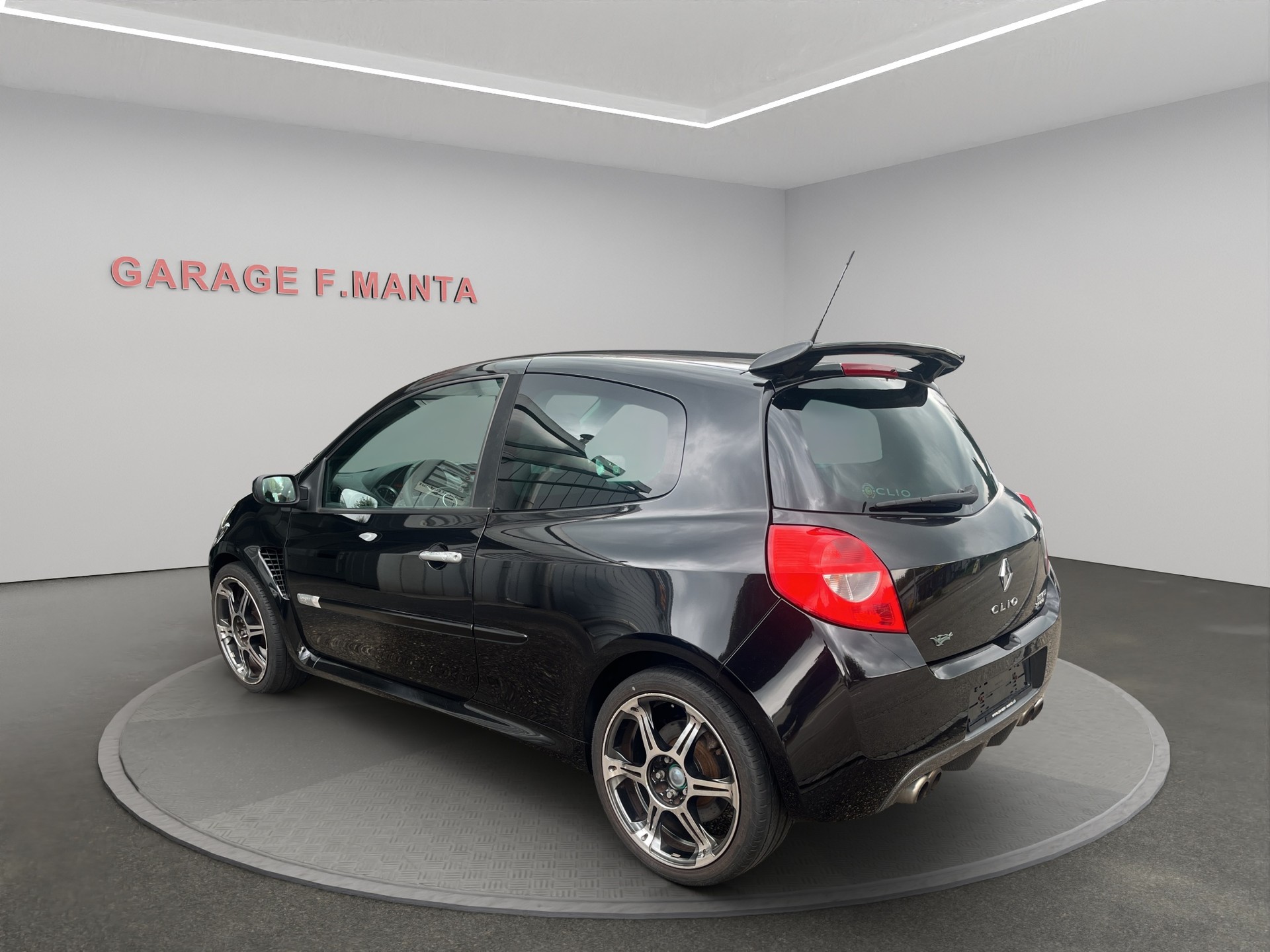 RENAULT Clio 2.0 16V Sport-image-3