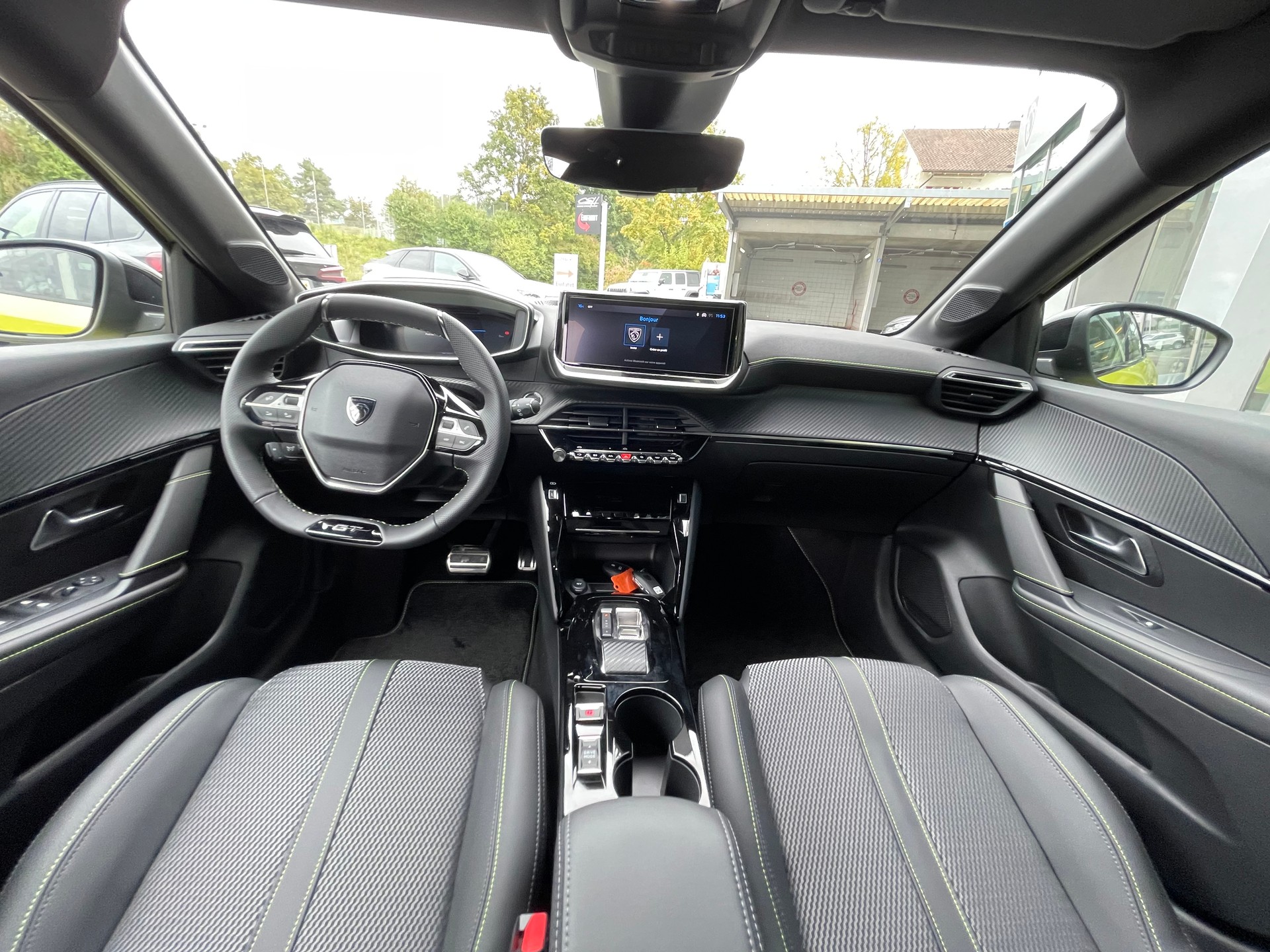 PEUGEOT 208 Elektrik 115kW GT-image-9