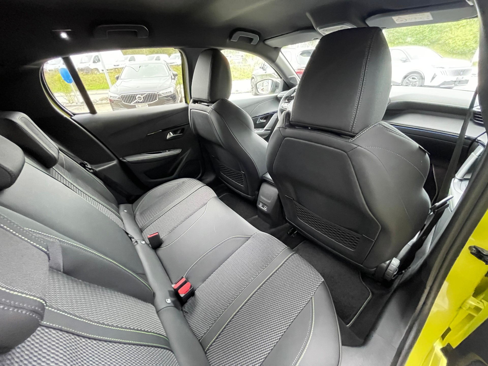 PEUGEOT 208 Elektrik 115kW GT-image-10