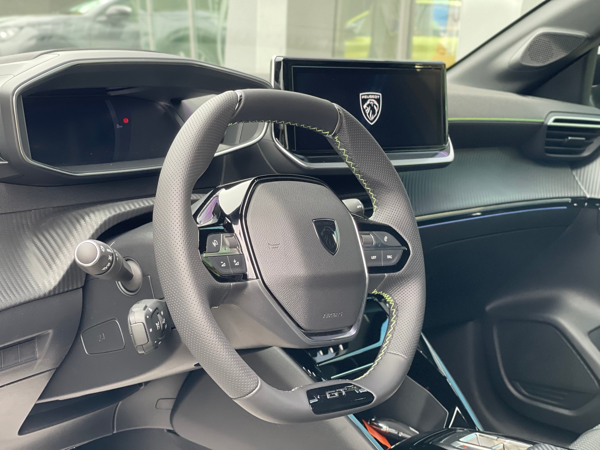 PEUGEOT 208 Elektrik 115kW GT-image-6