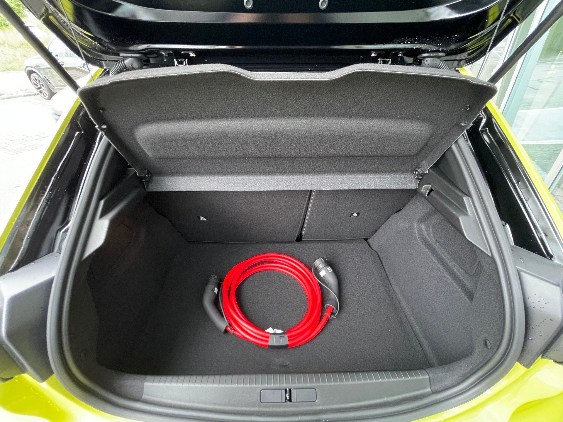 PEUGEOT 208 Elektrik 115kW GT-image-13