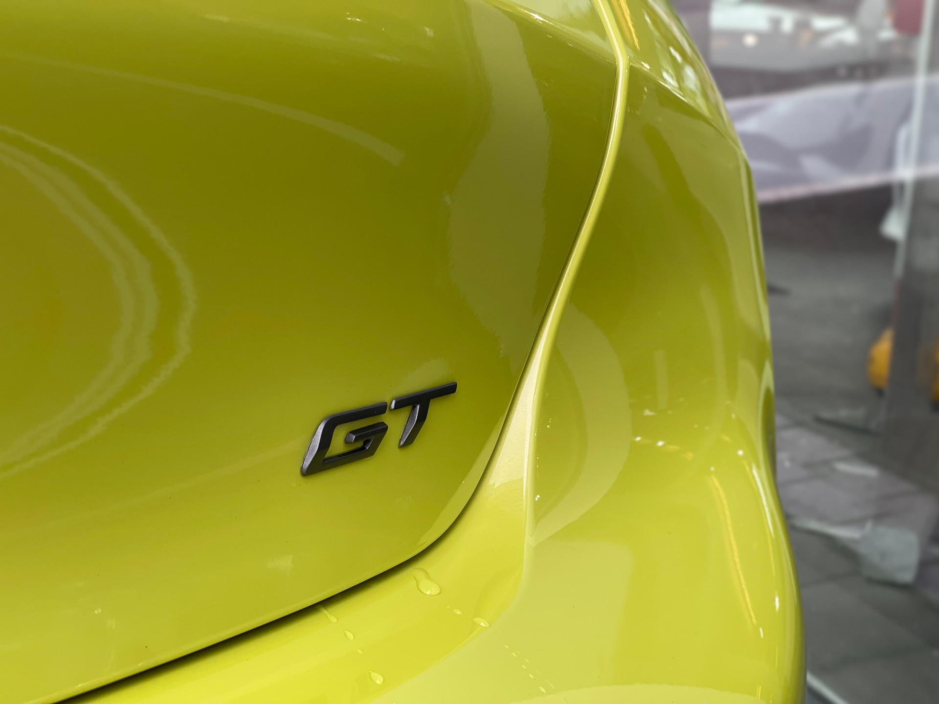 PEUGEOT 208 Elektrik 115kW GT-image-5