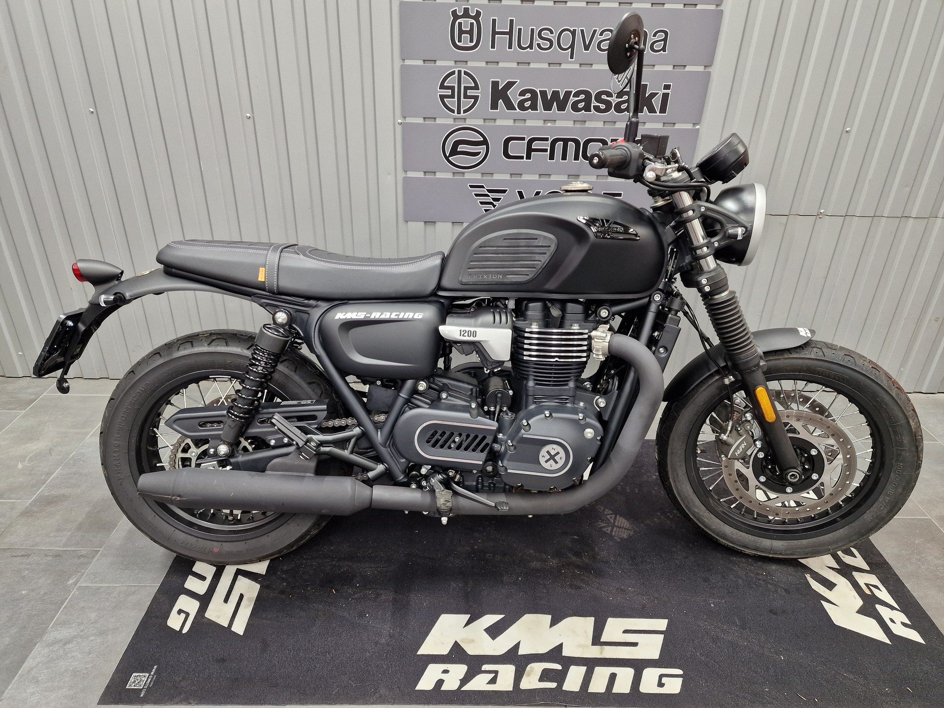 BRIXTON Cromwell 1200-showroom-element-1