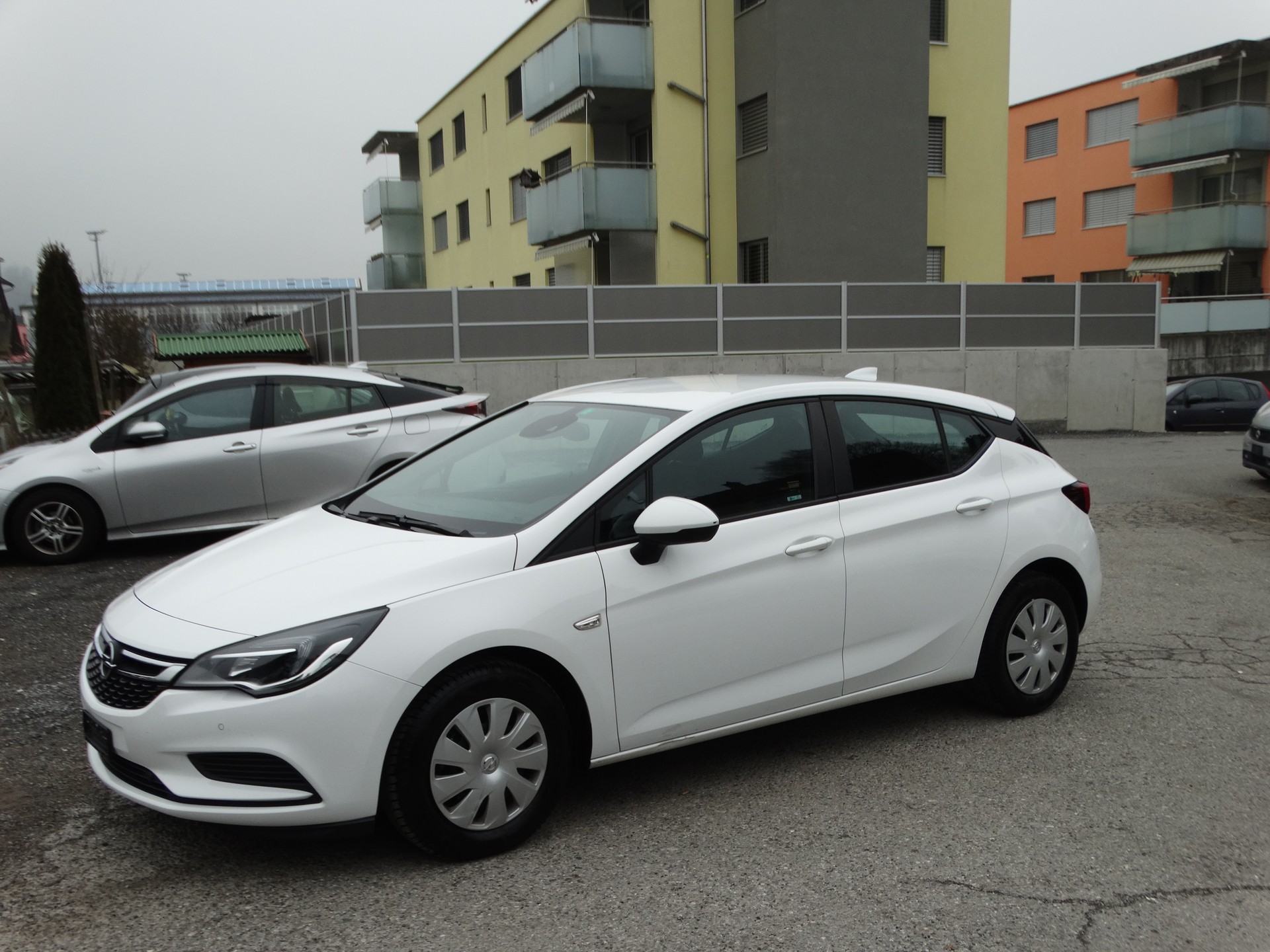 OPEL Astra 1.0i Turbo Enjoy-image-2