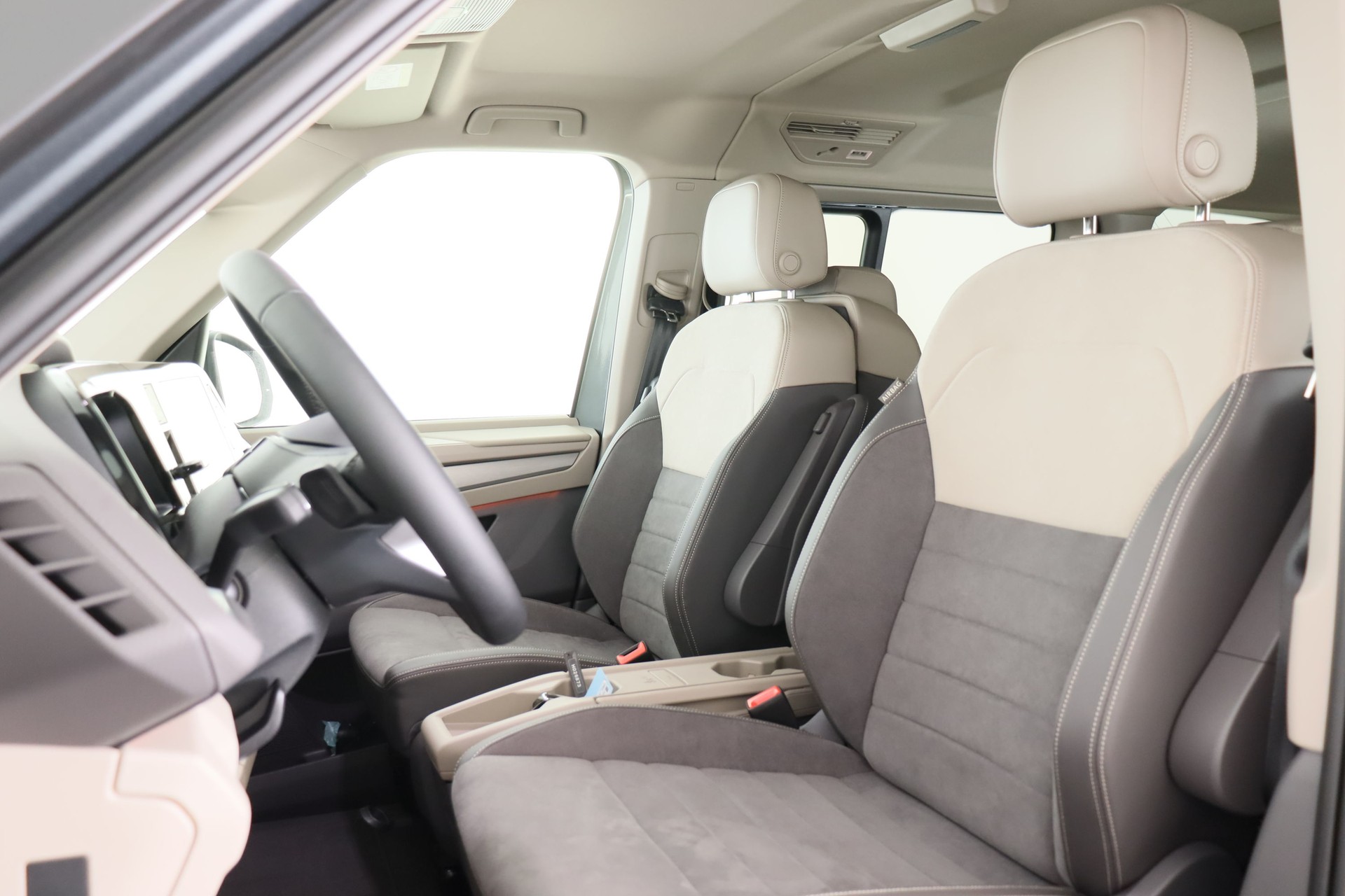 VW Multivan 2.0 TDI Life Edition DSG-image-12