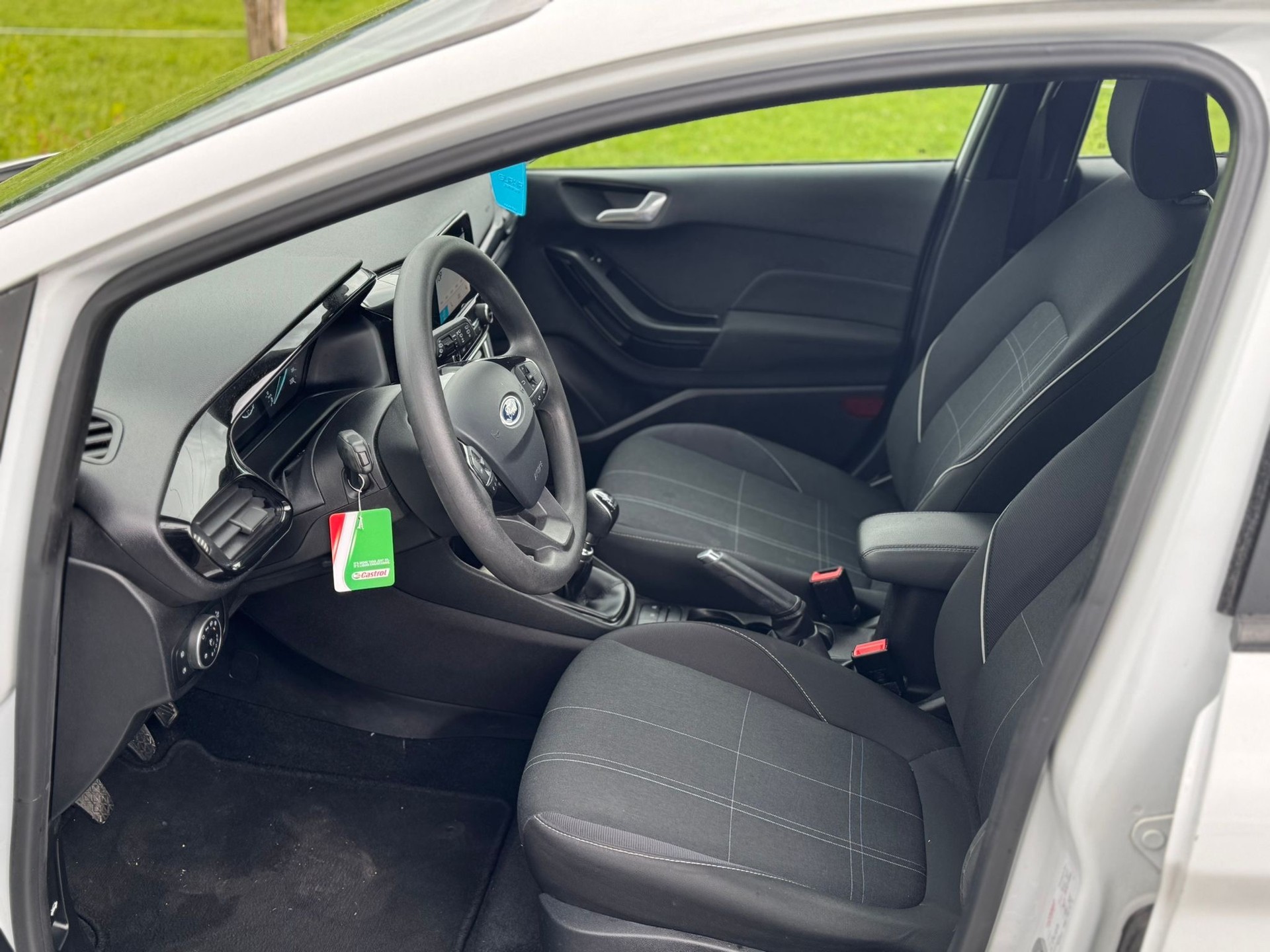 FORD Fiesta 1.0 SCTi Titanium-image-4