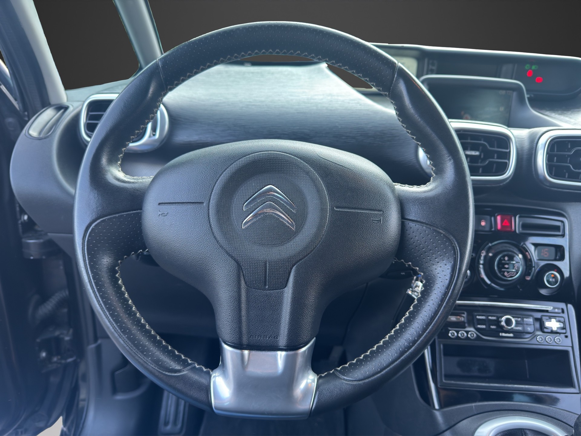 CITROEN C3 Picasso 1.6i 16V Exclusive-image-8