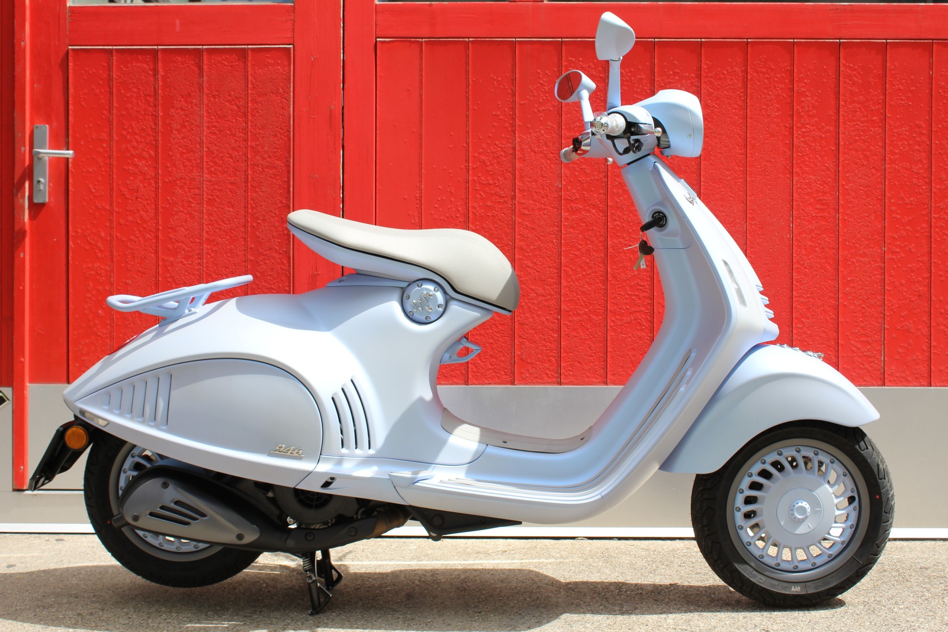 PIAGGIO Vespa 946 125 Snake-image-5