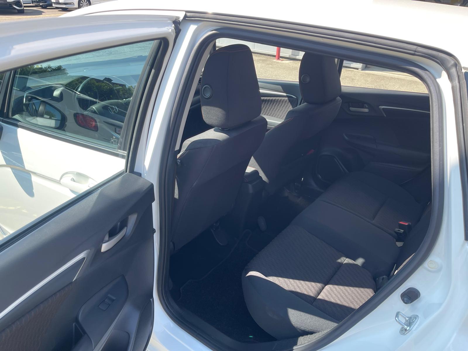 HONDA Jazz 1.5i-VTEC Dynamic CVT-image-6