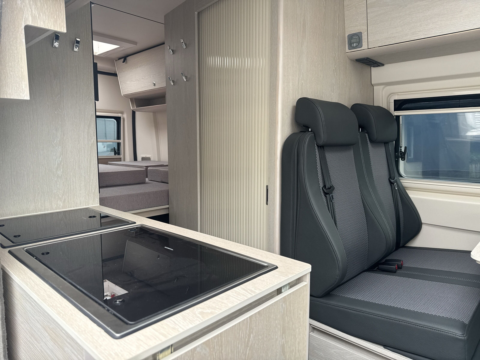 TOURNE MOBIL 6.0 - 180 PS Cruise / Heavy / Automat-image-6