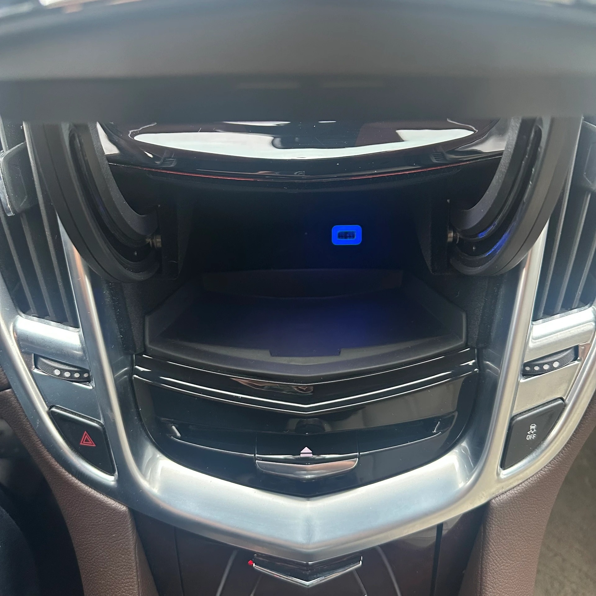 CADILLAC SRX 3.6 V6 Premium 4WD Automatic-image-19