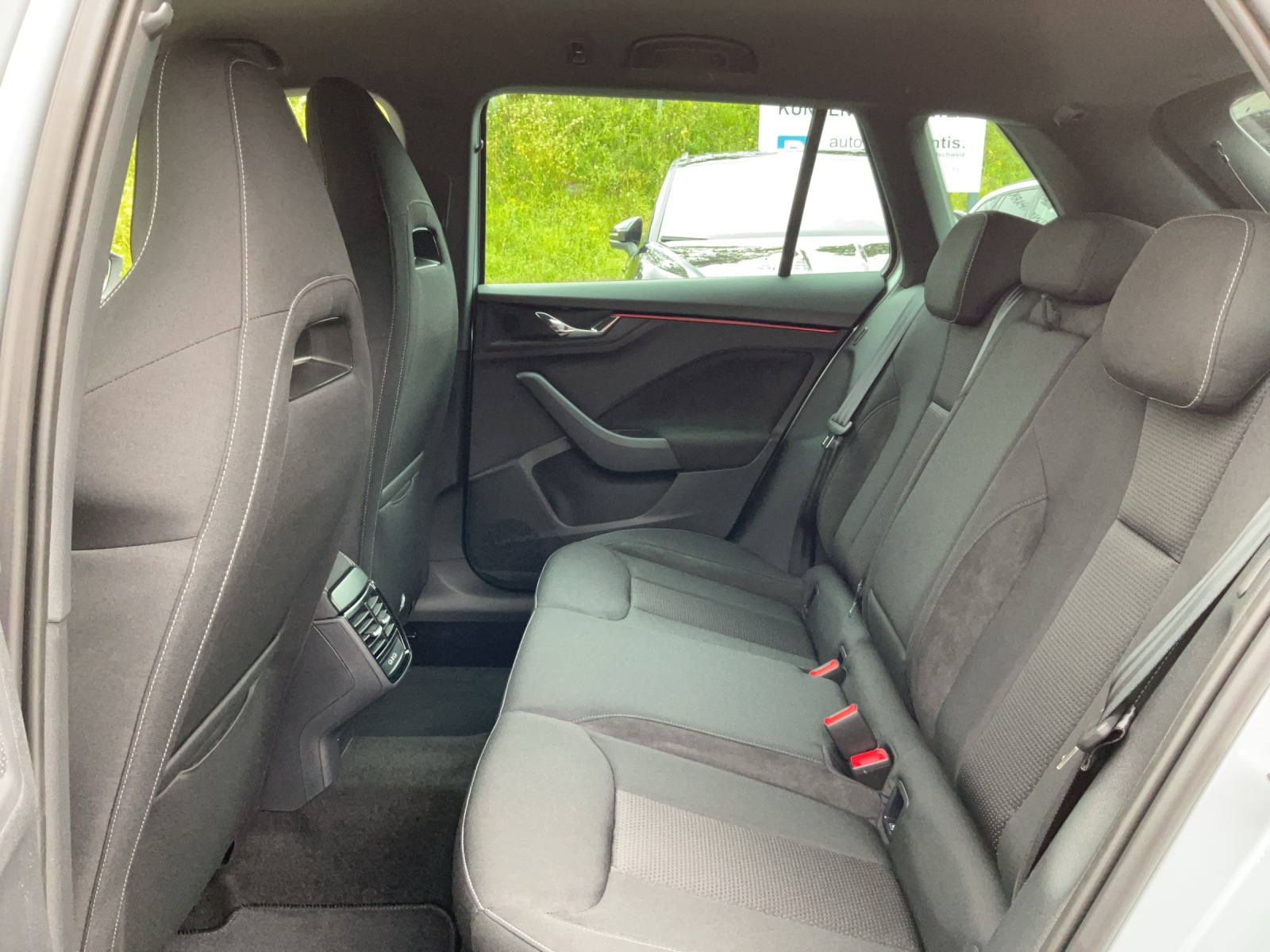 SKODA Kamiq 1.0 TSI Dynamic DSG-image-10