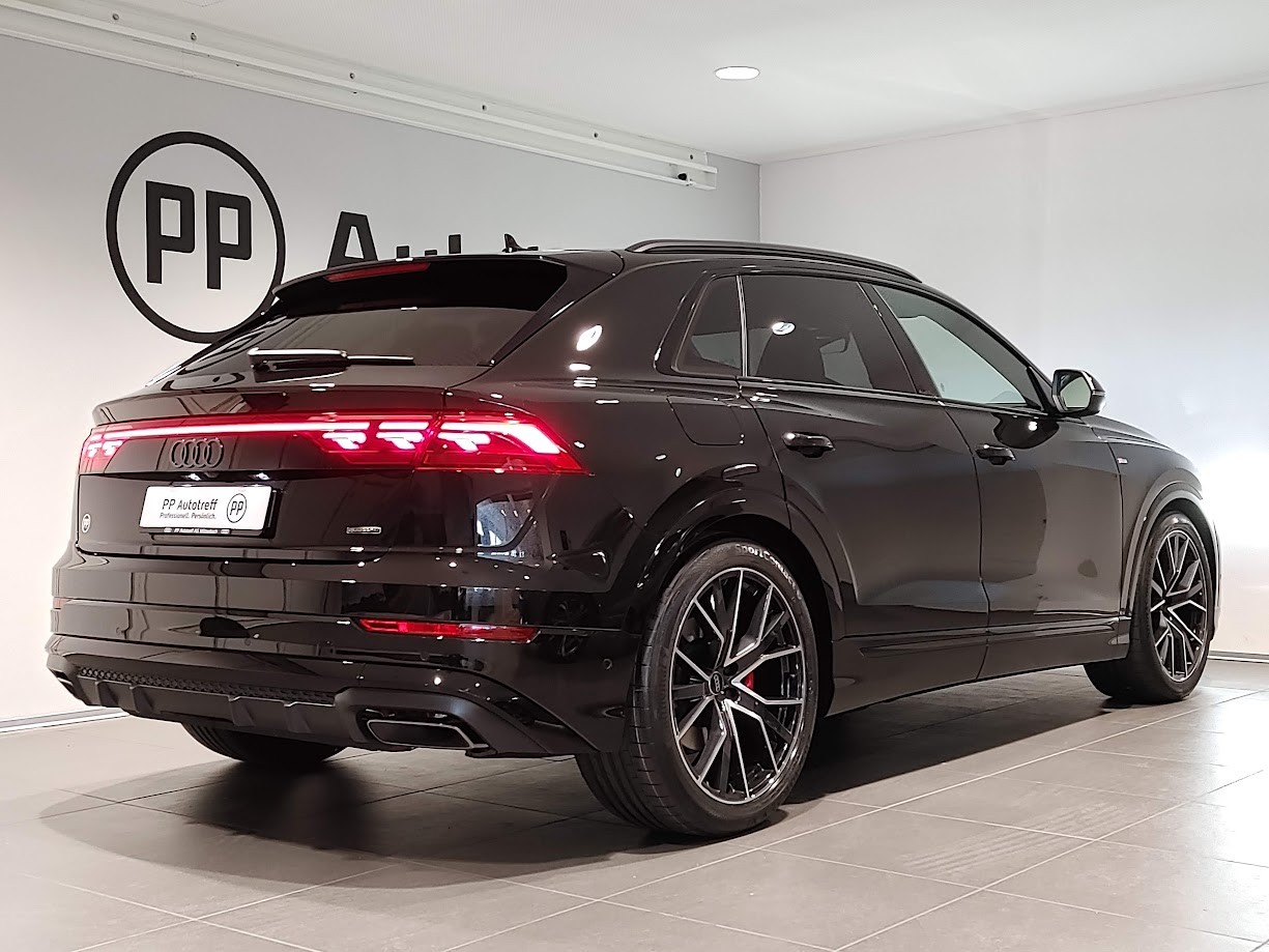 AUDI Q8 SUV TFSI e quattro 290 kW Attraction tiptronic-image-14