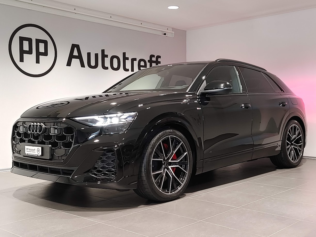 AUDI Q8 SUV TFSI e quattro 290 kW Attraction tiptronic-image-0