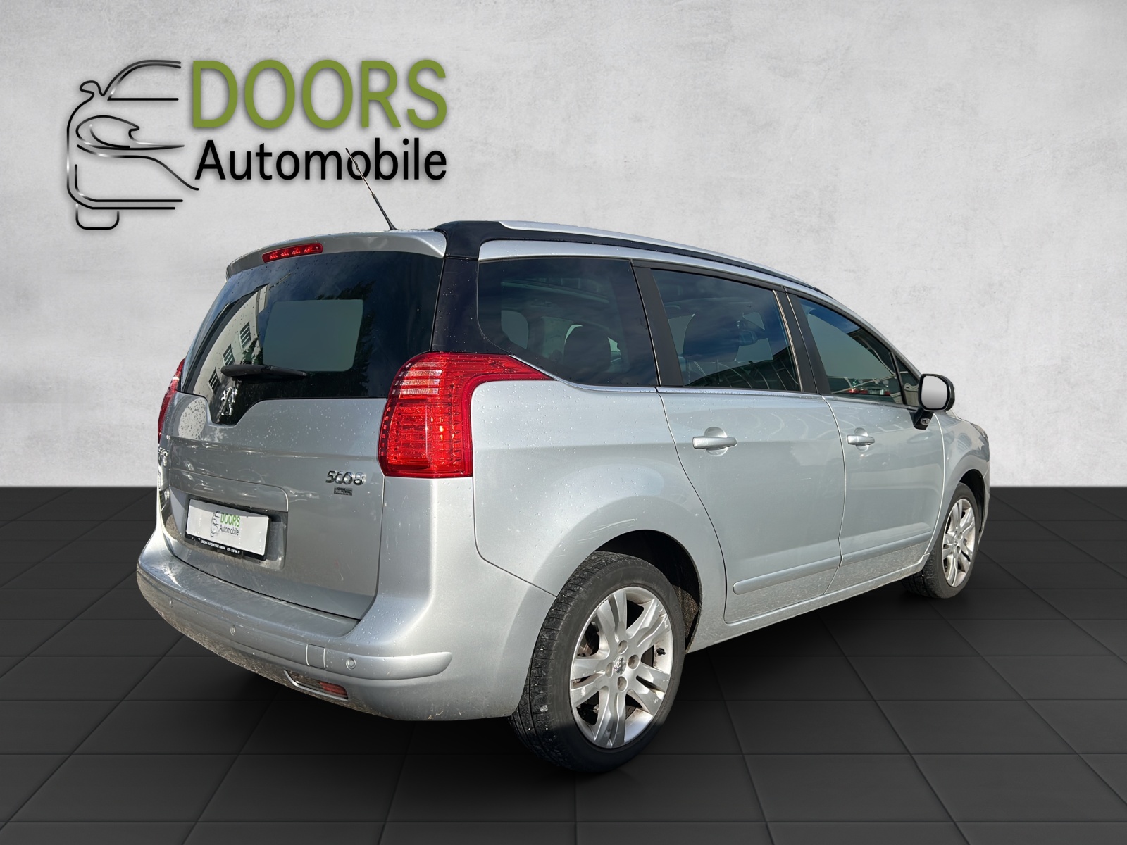 PEUGEOT 5008 1.6 16V T Sport Pack-image-3