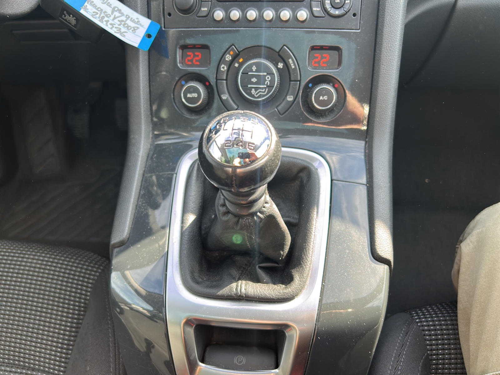 PEUGEOT 5008 1.6 16V T Sport Pack-image-12