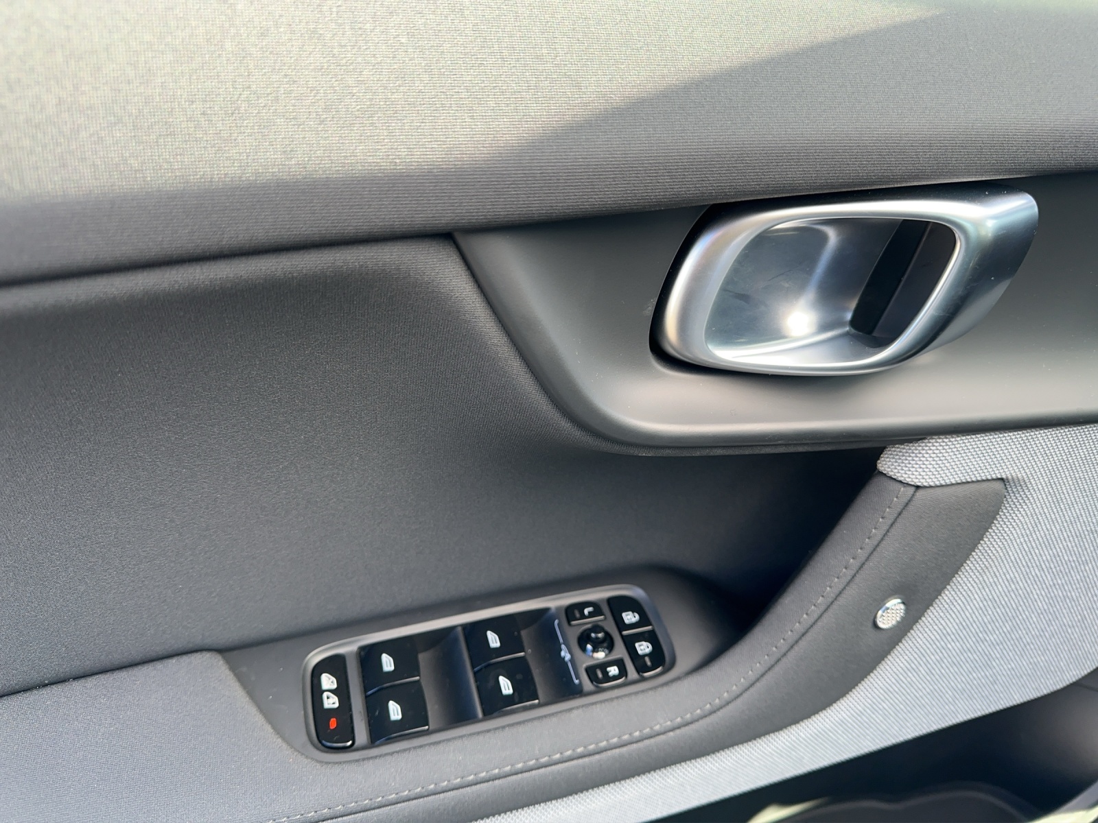 POLESTAR 2 Long Range Single Motor Plus-image-10