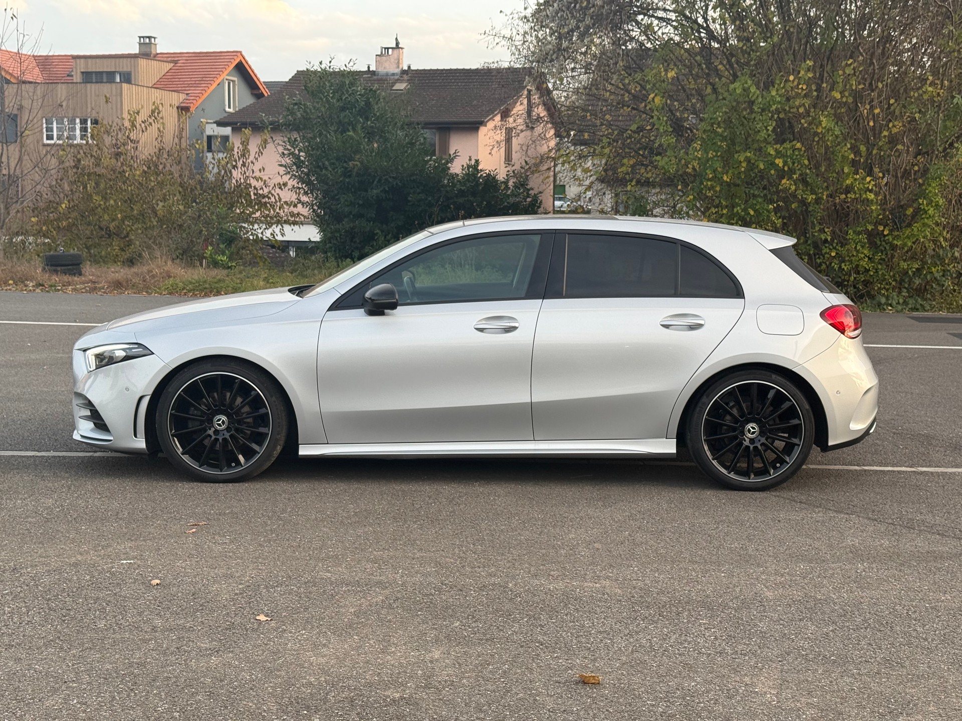 MERCEDES-BENZ A 180 AMG Line 7G-DCT-image-1